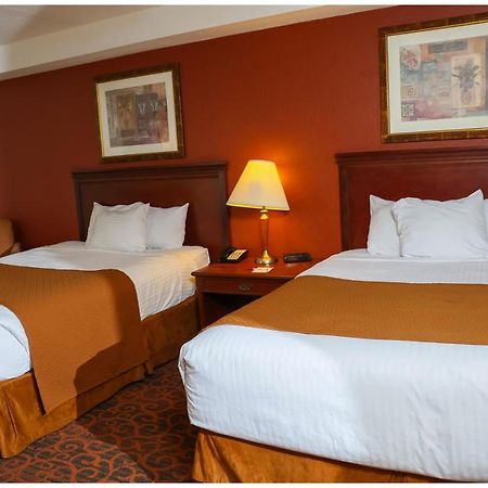 Ramada By Wyndham Niagara Falls/Fallsview Dış mekan fotoğraf