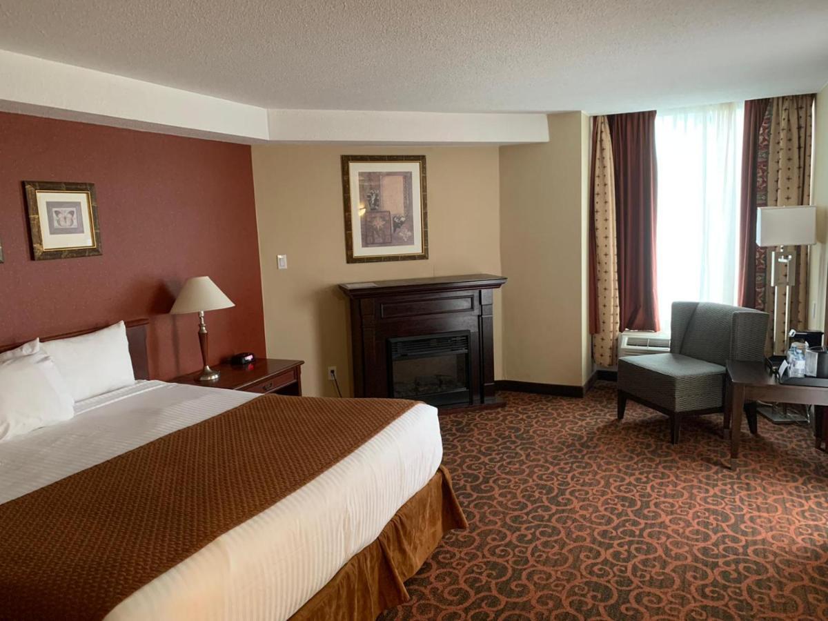 Ramada By Wyndham Niagara Falls/Fallsview Dış mekan fotoğraf