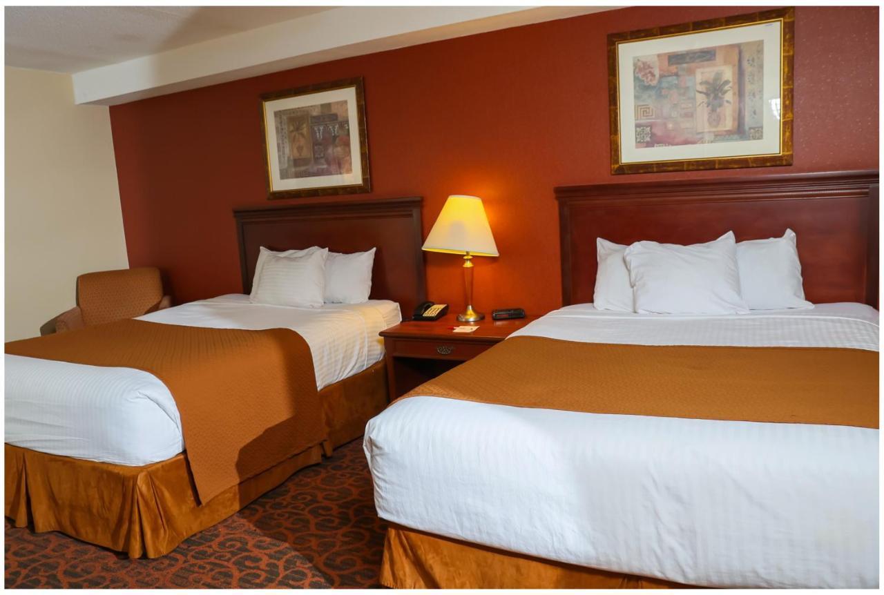 Ramada By Wyndham Niagara Falls/Fallsview Dış mekan fotoğraf