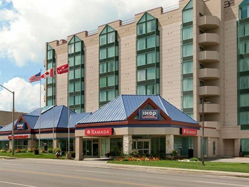 Ramada By Wyndham Niagara Falls/Fallsview Dış mekan fotoğraf
