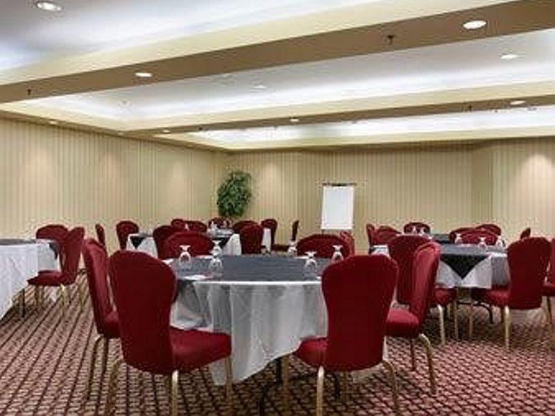 Ramada By Wyndham Niagara Falls/Fallsview Dış mekan fotoğraf