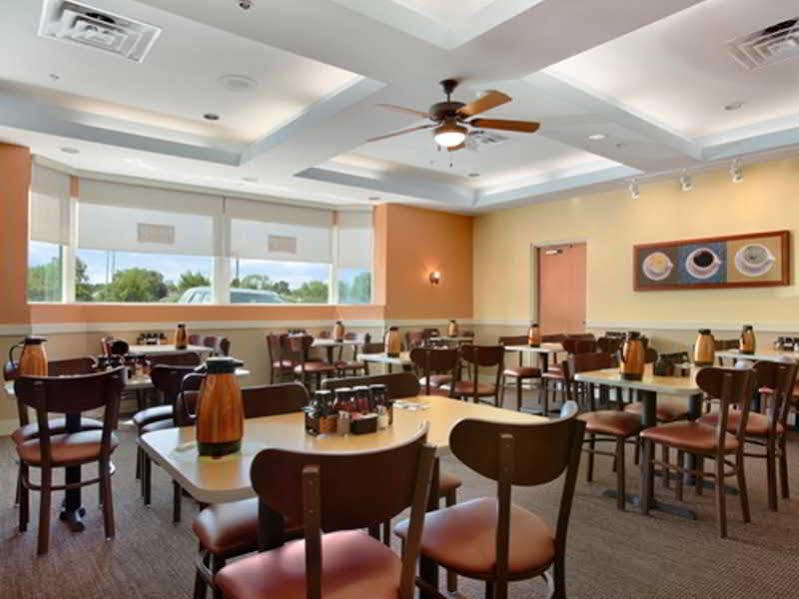 Ramada By Wyndham Niagara Falls/Fallsview Dış mekan fotoğraf
